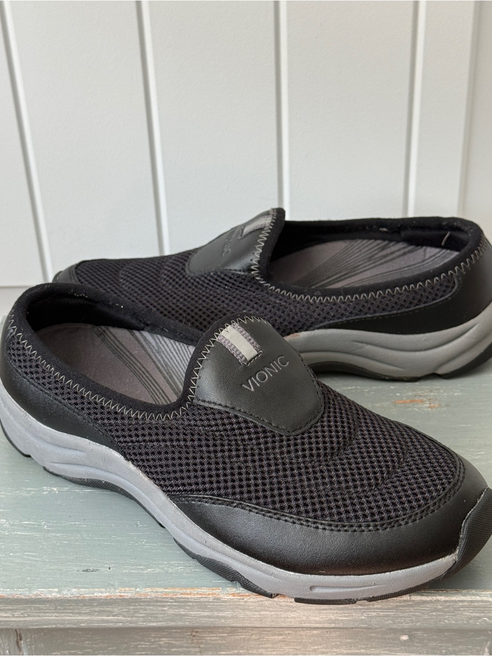 Vionic 331 Heritage Black Slip On Orthaheel Sneakers Shoes Size 6